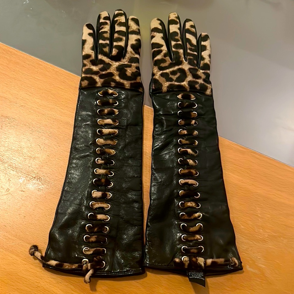 Diane Von Furstenberg Gloves Black Leather
Calf Hair Cashmere Whip Stitch Size 7